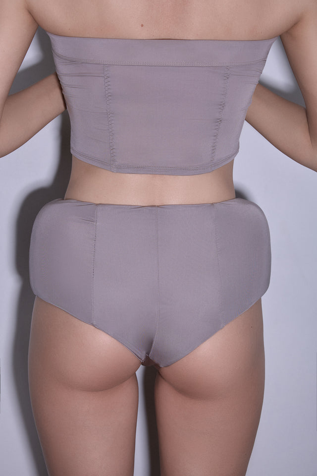 SUTURE PUFFY SHORTS